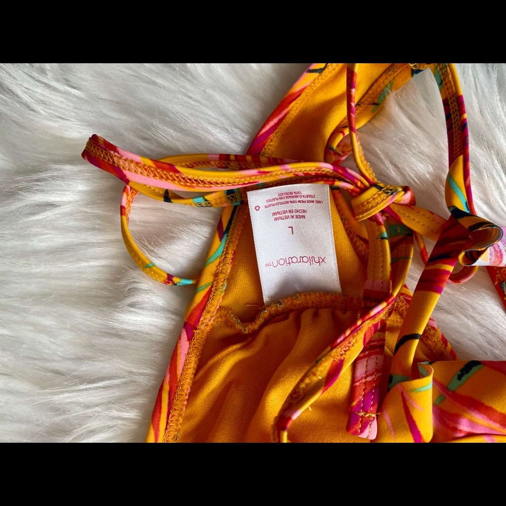 *sold* Tropical Bikini Top - Picture 5 of 8